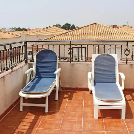 Awesome In Cabo Roig, With 2 Bedrooms, Wifi And Outdoor Swimming Pool בית נופש